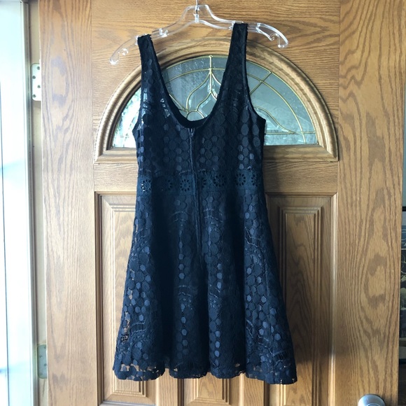 Holiday Dress! Lace lined dress. Beautiful stretch. Great Cond. SZM Worn Once! - Picture 4 of 6